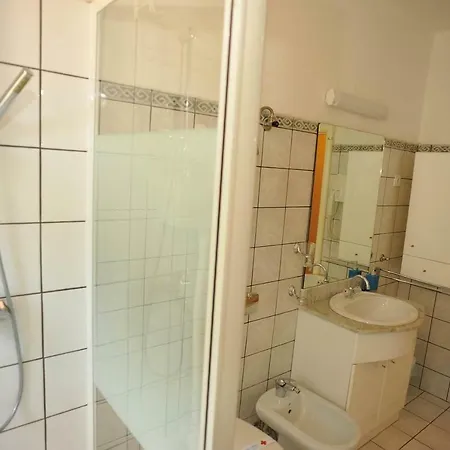 16846b Apartment