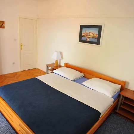 16846b Apartment