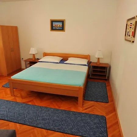 16846b Apartment Sutivan